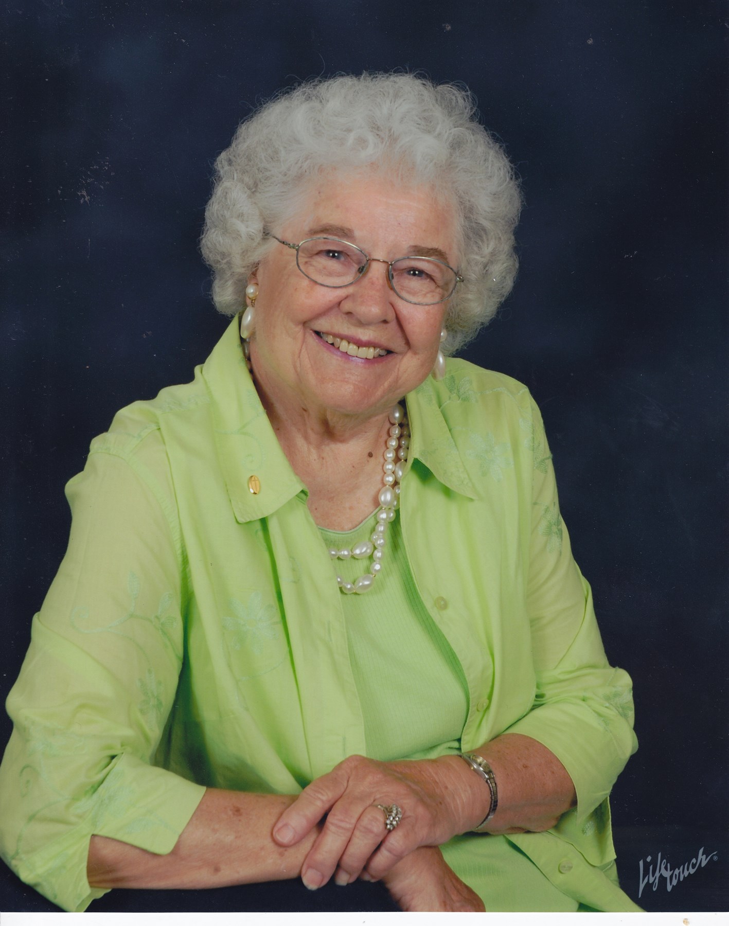 Obituary of Lois Crumpler Munford