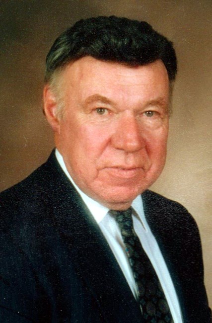  Obituario de Richard F. James