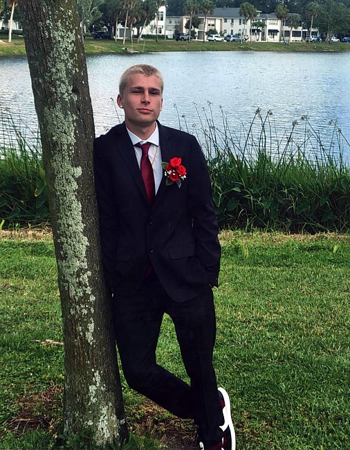 Obituary of Charlie Robert Sutherland