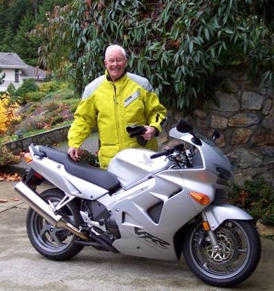 Obituario de Michael Eustace Dennis Gye