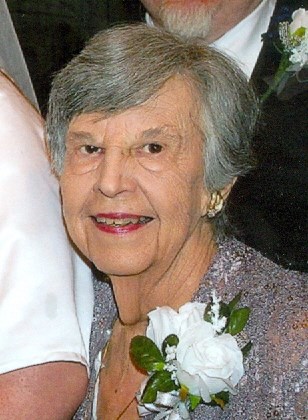 Obituary of Betty Amos Holmes