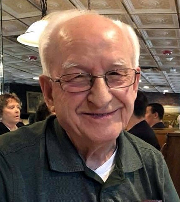 Obituario de Edward B. Mikolajczyk