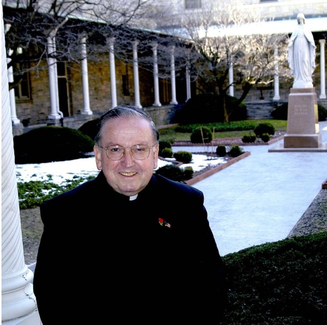 Obituario de Reverend Monsignor Peter G. Finn