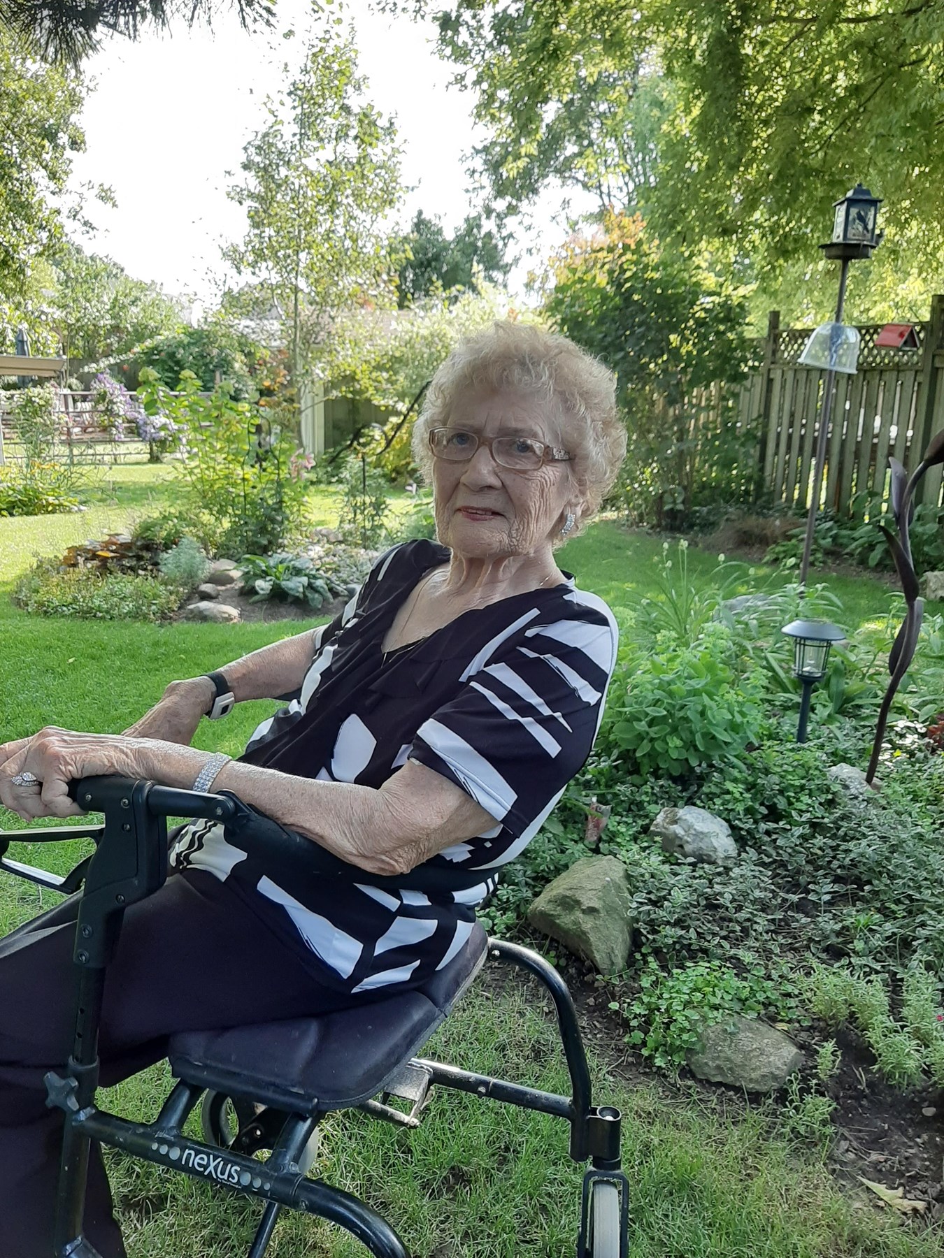 Obituary of Trudy Nie