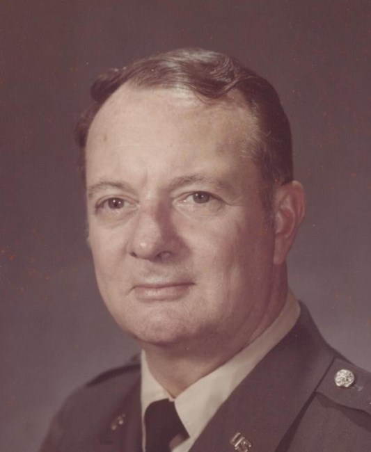 Obituario de Brigadier General James J. Young