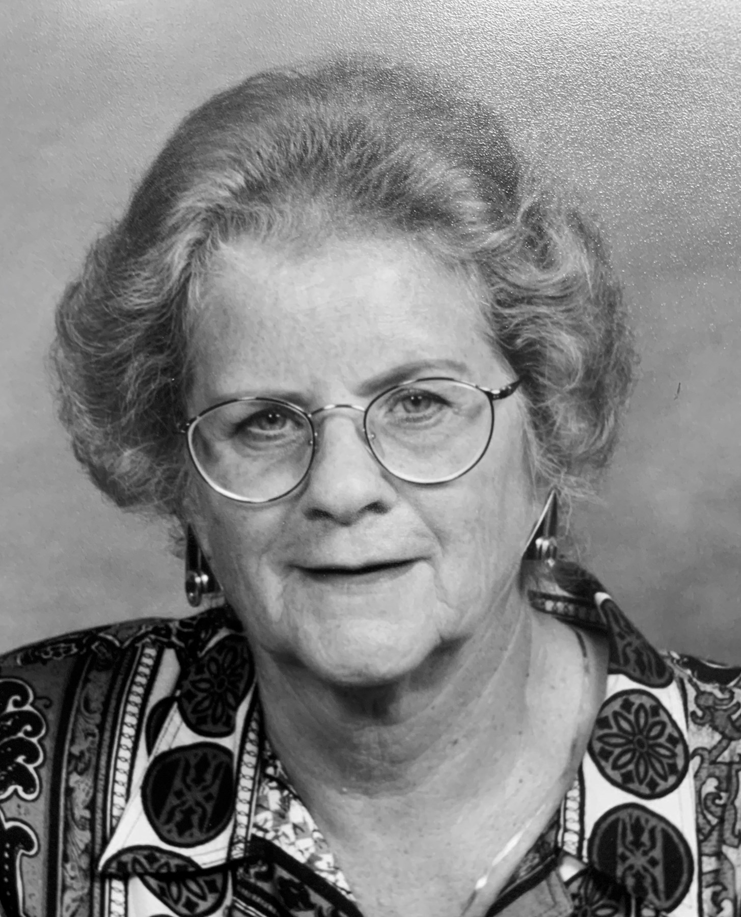 Obituary of Margaret "Peggy" Cridlin Warren