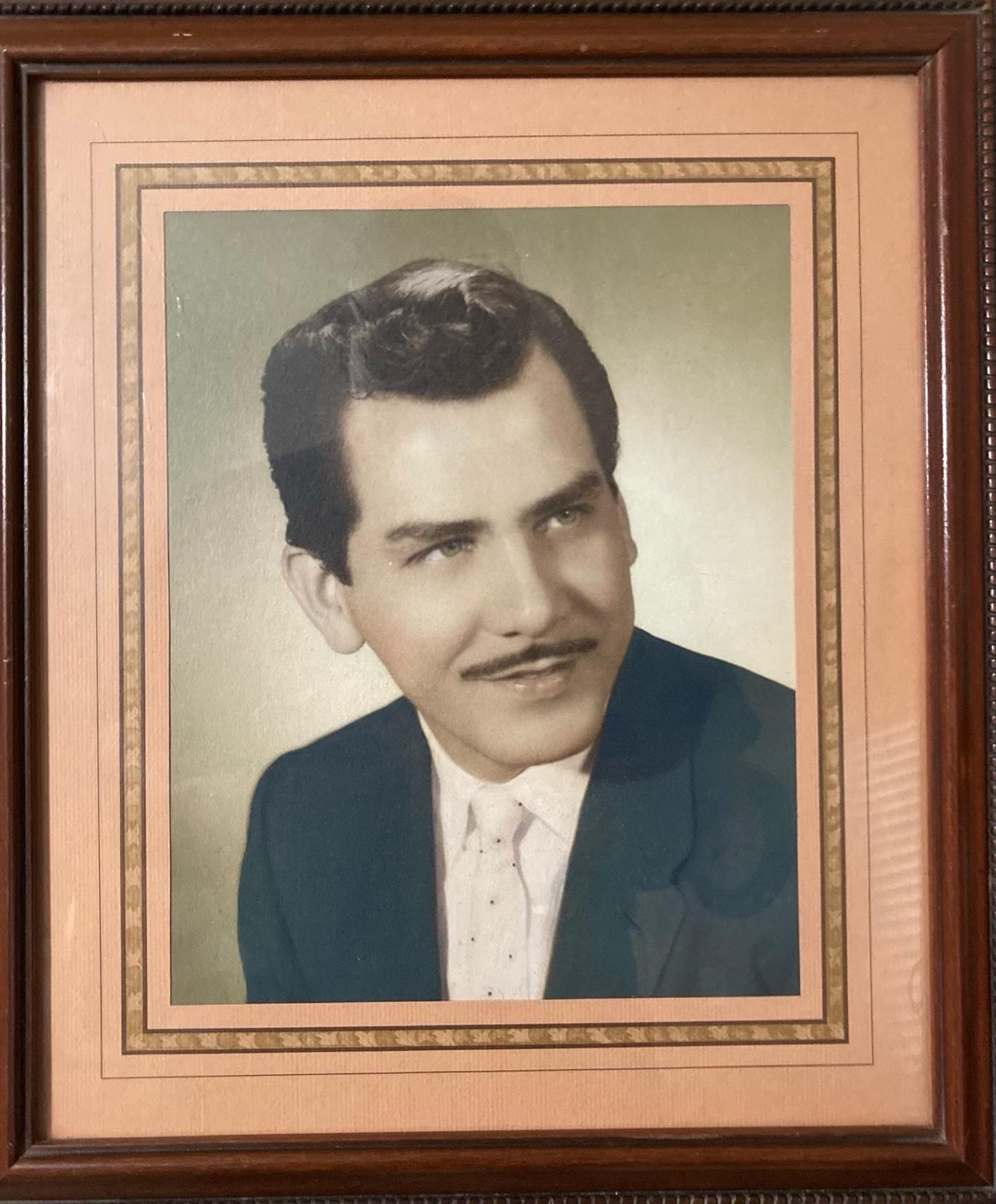 Obituary of Gustavo Velasco