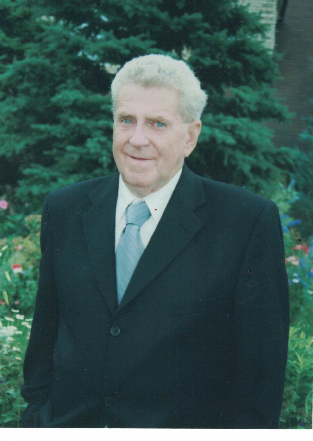 Obituary of Robert William McGuire