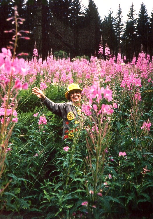 Obituary of Freda Laclede Warren