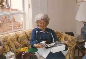 Obituario de Mrs. Elvira O. Olivares Moreno