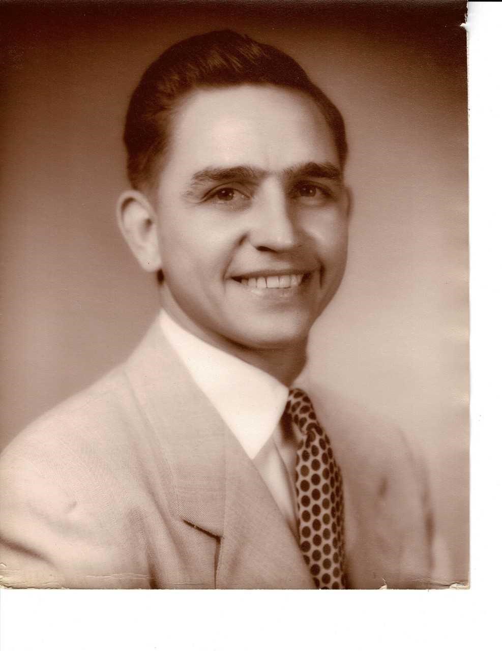 Obituario de Murphy M. Davis