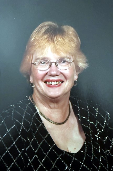 Obituario de Elizabeth Cyrene Hall