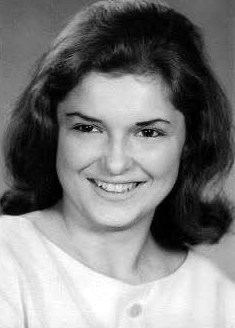 Obituario de Charlotte Faye Daniels