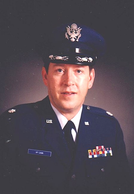 Obituario de Lt. Col. James "Jim" M. McGann USAF (Ret.)