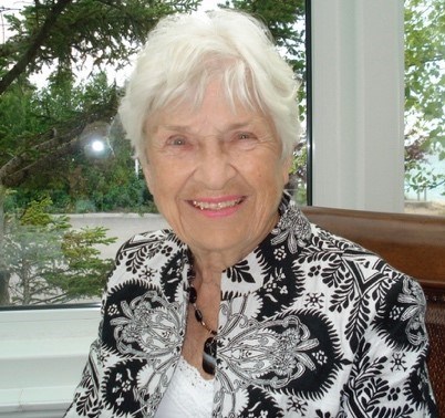 Obituary of Jeanette Evelyn St.Clair