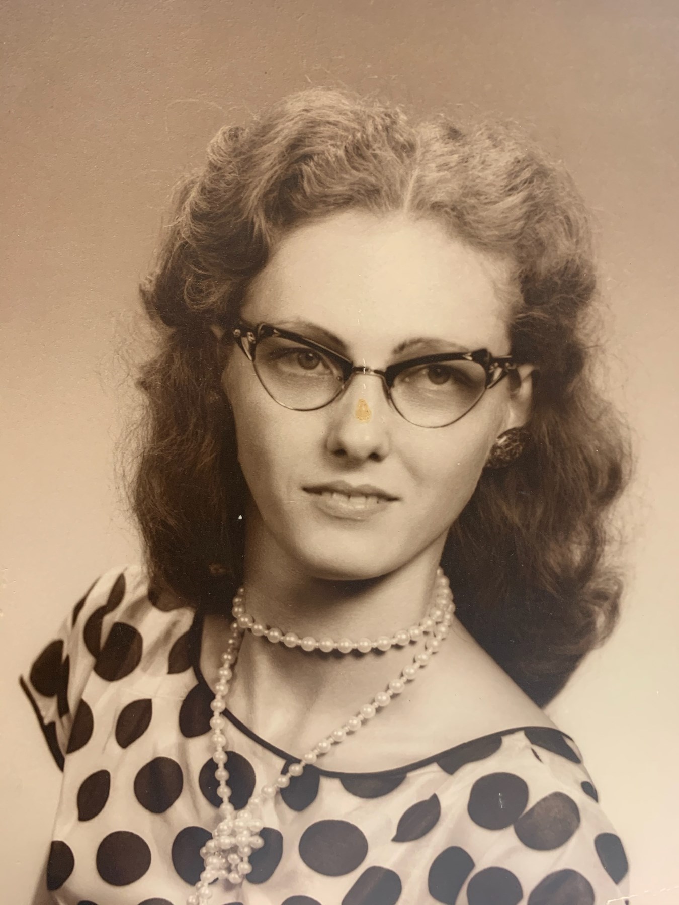 Obituary of Franie B. Lyons