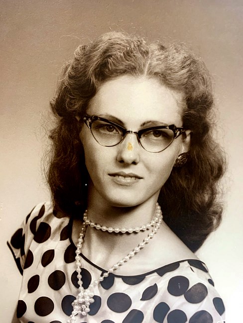 Obituary of Franie B. Lyons
