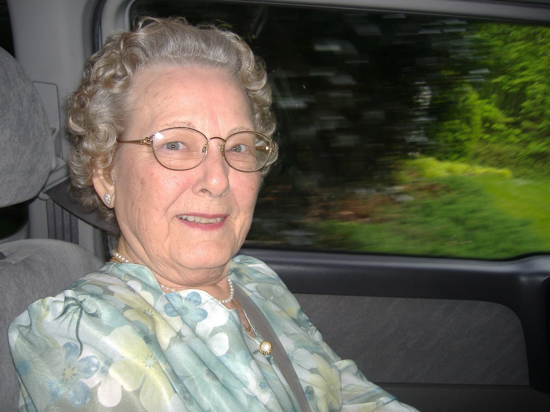 Obituary of Eunice Davenport Leigh