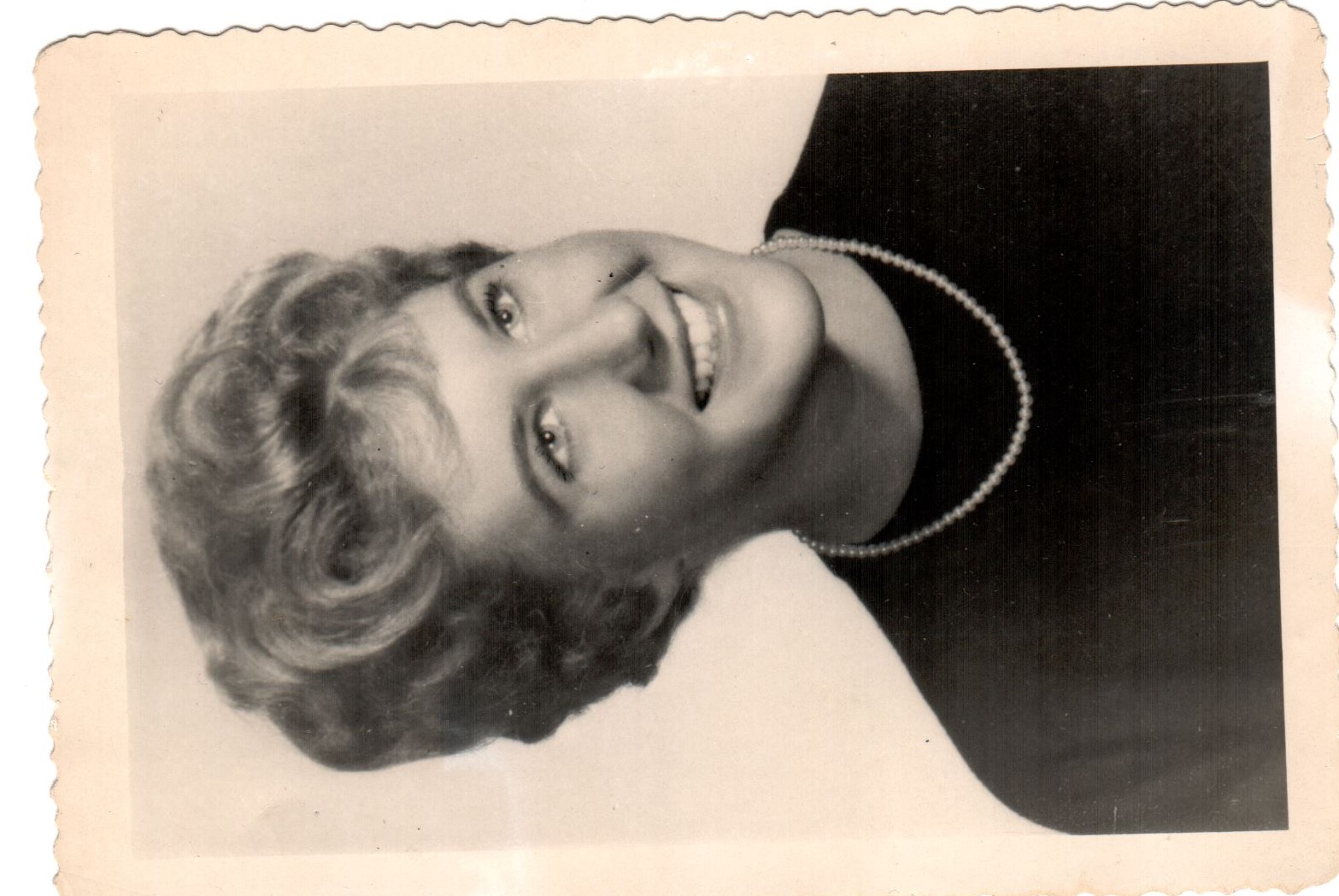 Obituary of Gwendolyn Morden Stevenson