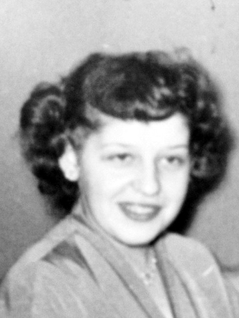 Obituary of Beverly Dorothea Simons