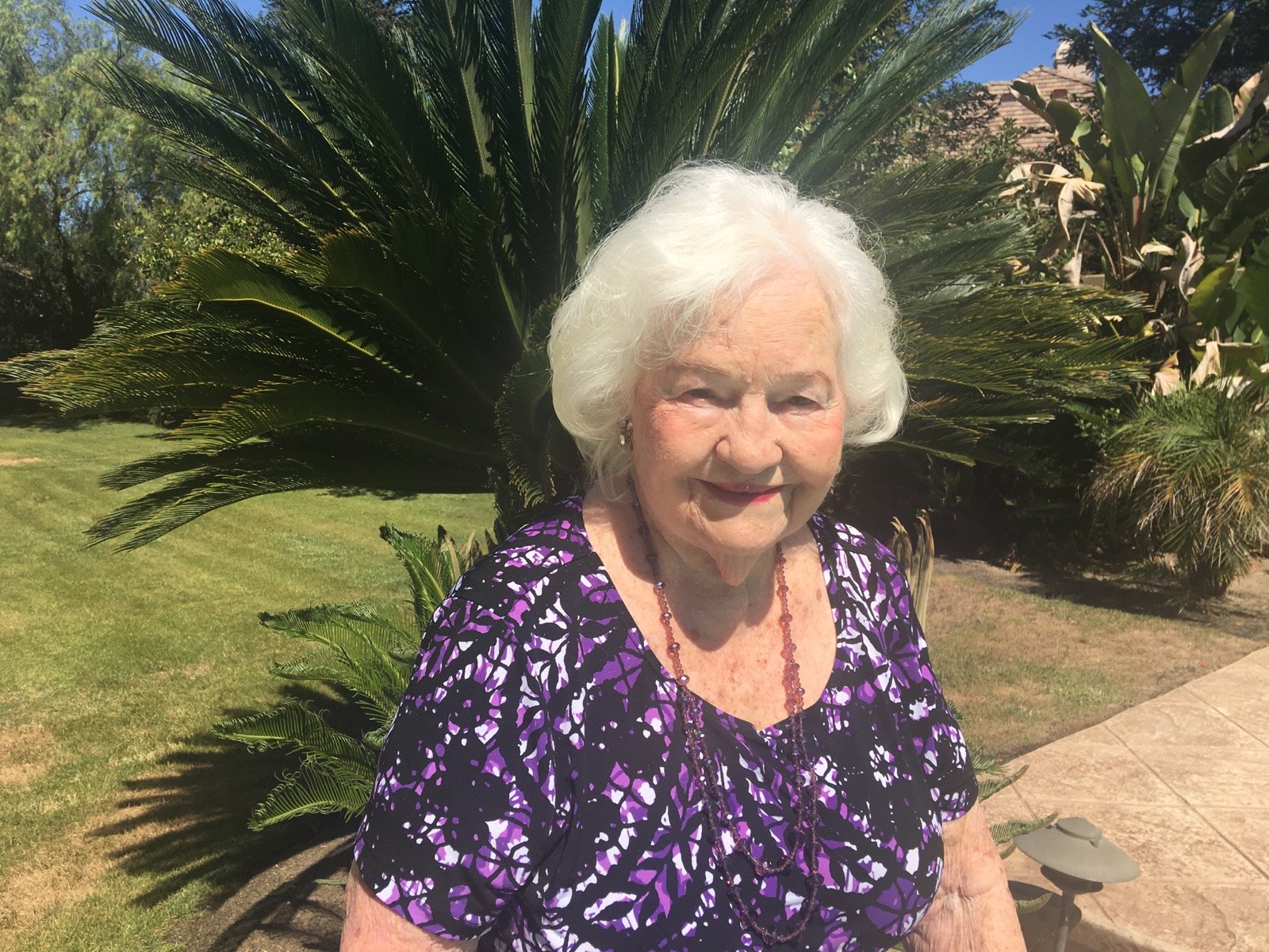 Obituary of Esther Thelma Bird