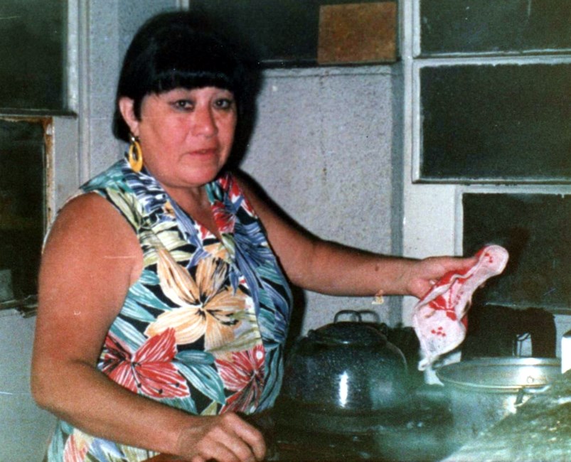 Obituary of Victoria Manzanero De Lowe