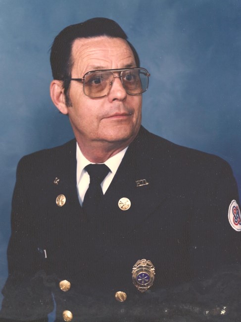 Obituary of Kenneth R . " Bob" Wilcox