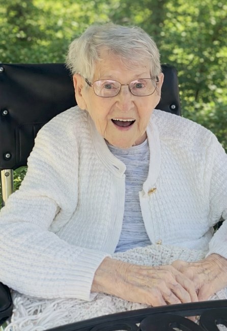 Avis de décès de Gertrude V. Robidoux