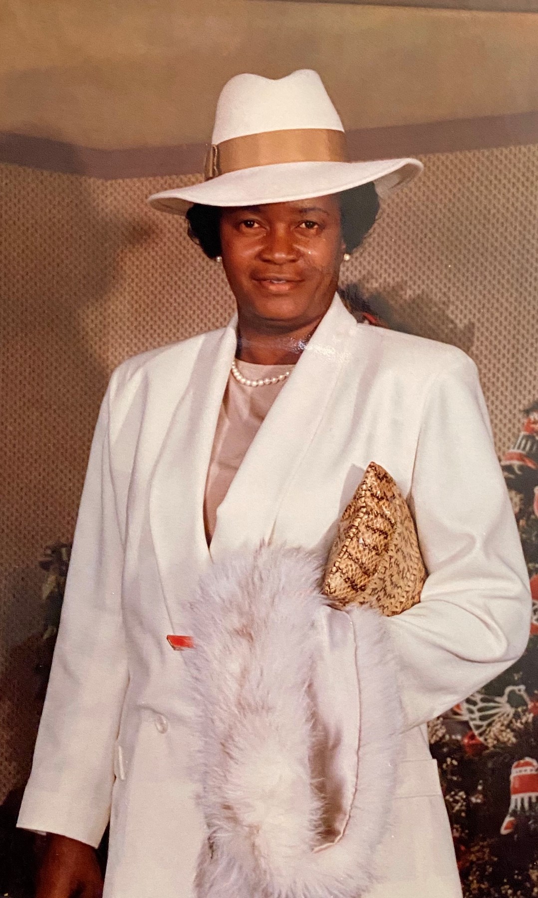 Obituary of Mother Annie Lee Ross