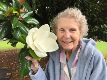 Avis de décès de Elaine M Hill