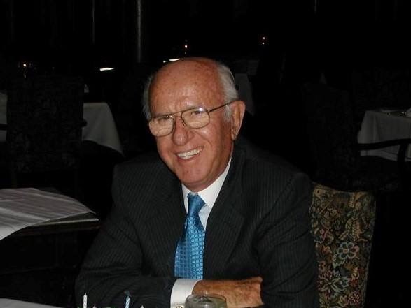 Avis de décès de Dr. Photis John Nichols