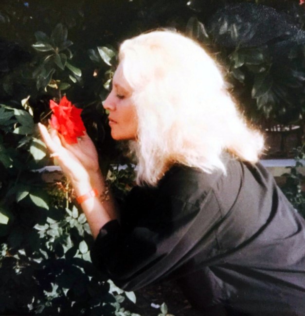 Obituary of Maria del Carmen Perez Roura