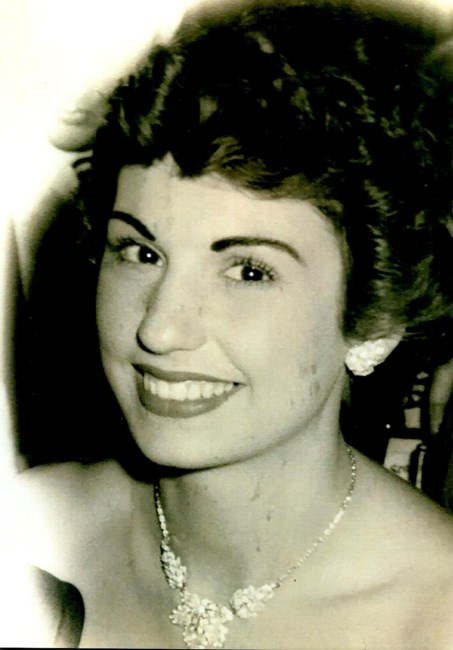 Obituario de Bernadine Dorothy McKallip