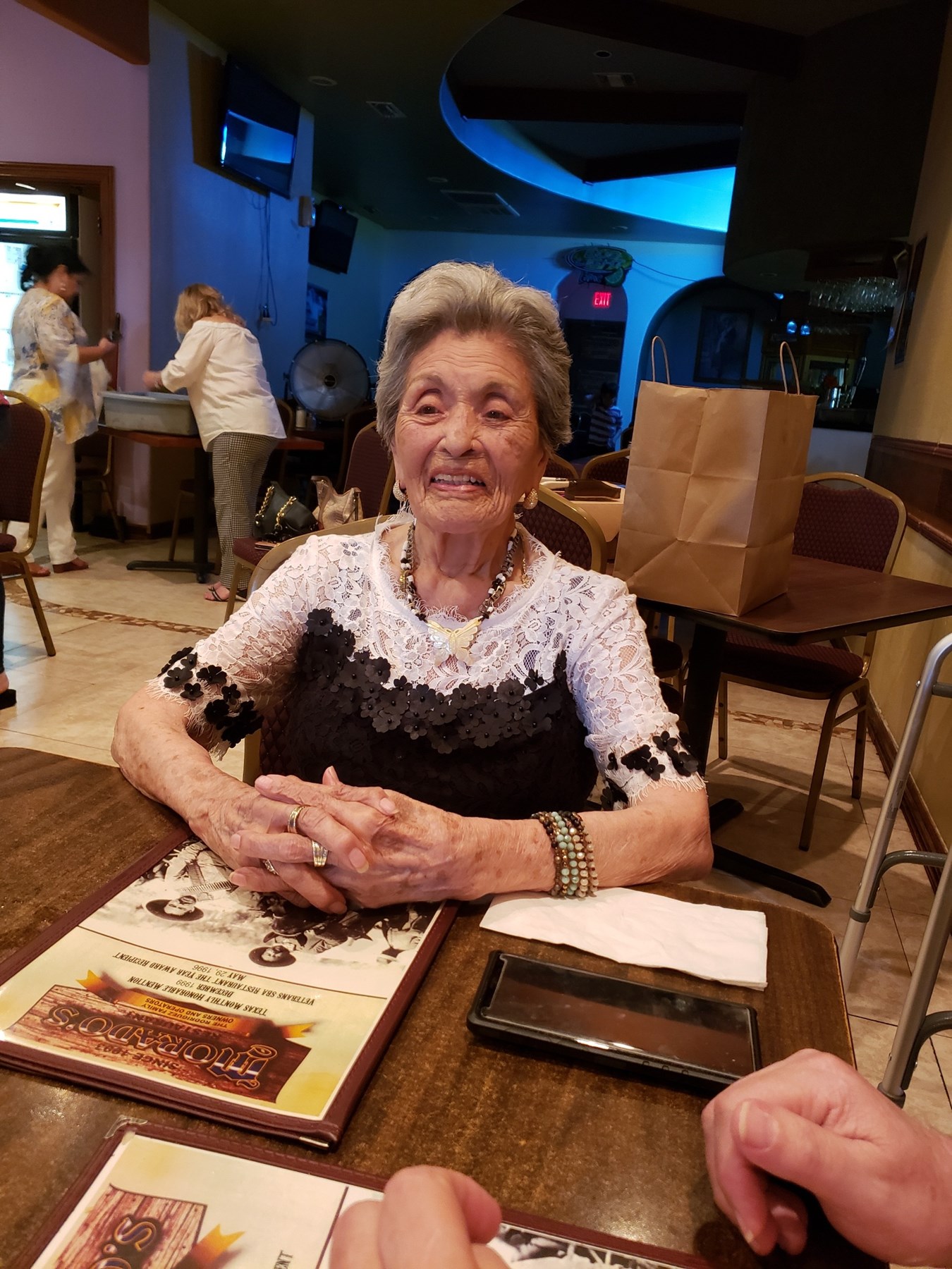 Obituary of Maria Luz Mendez