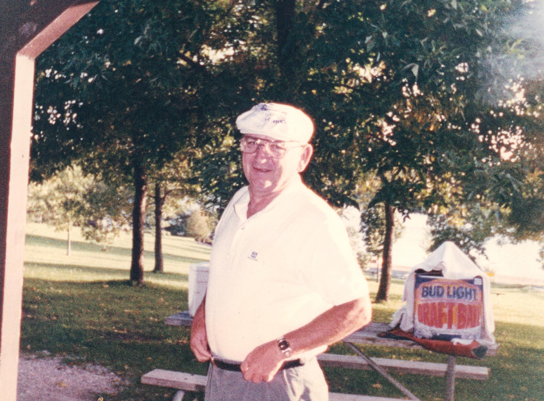 Obituario de Frank W. Parrish