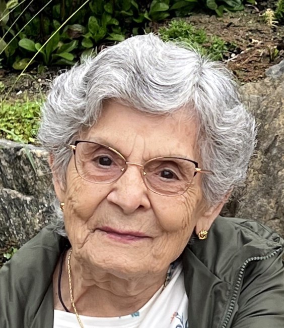 Obituary of Carmela Lorenzo
