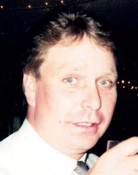 Avis de décès de Edward V. Reynolds