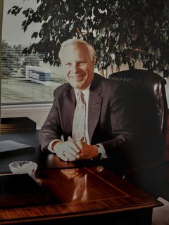 Obituario de Herbert E. Walker