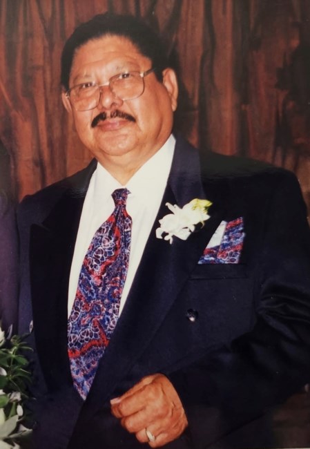 Obituario de Louis V. Gonzales