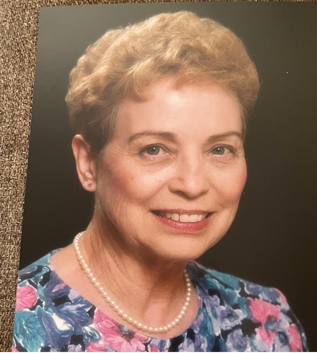 Obituary of Doris B Elliott