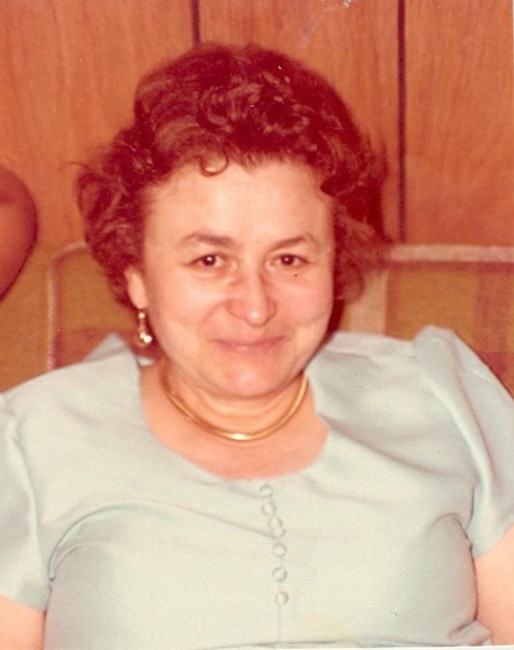 Avis de décès de Carmen F. Biamby