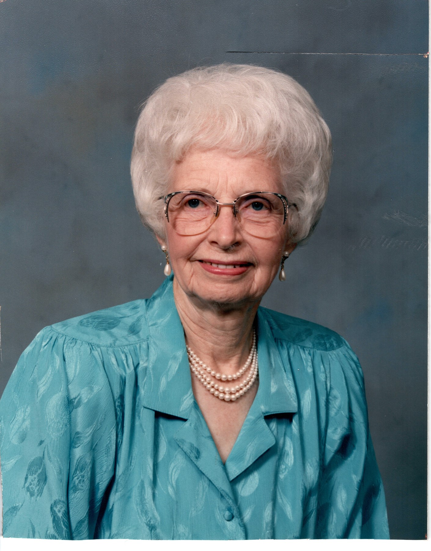 Obituary of Helen Hawkins-Walikainen