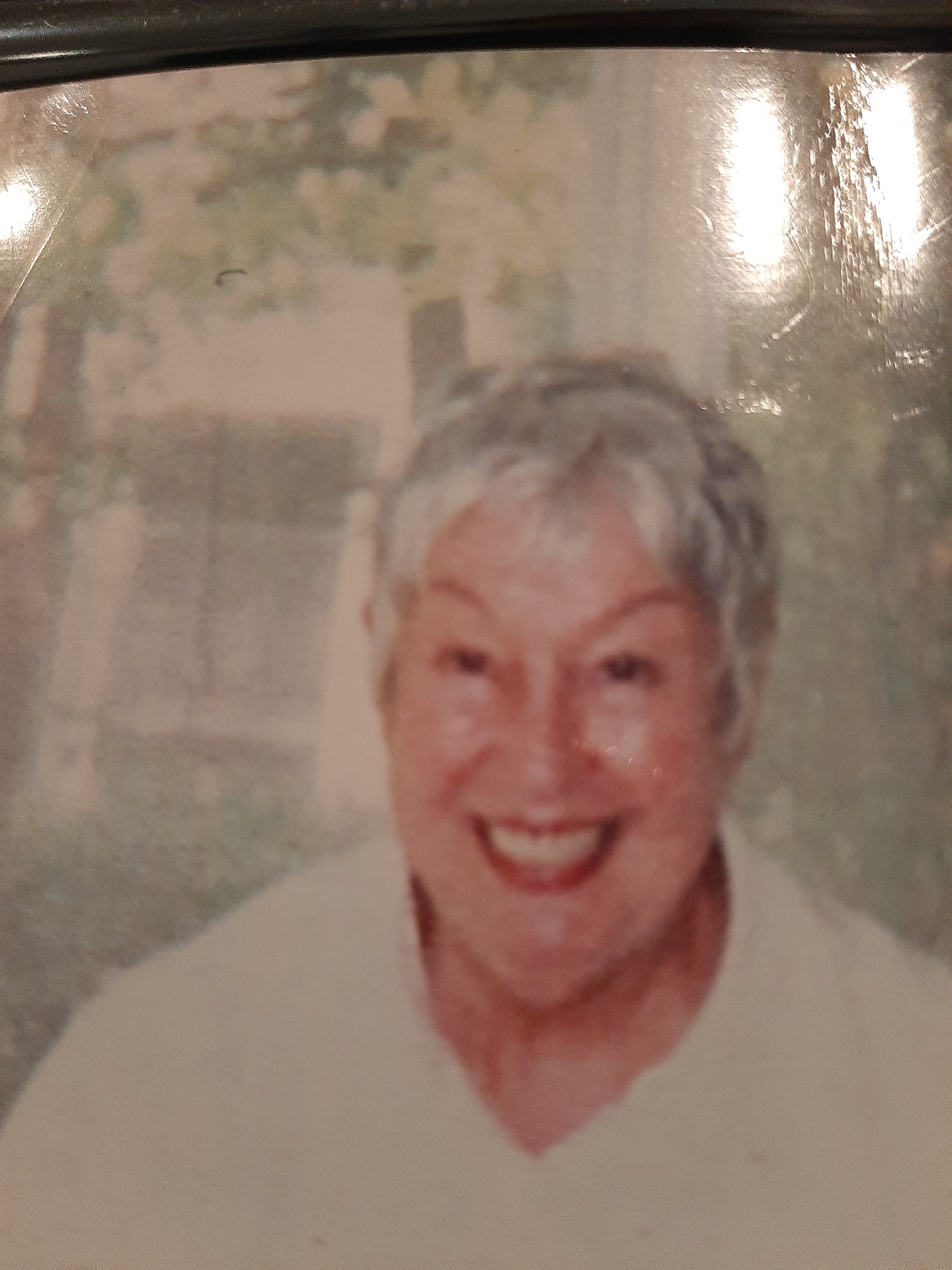 Obituary of Marianne D Graves