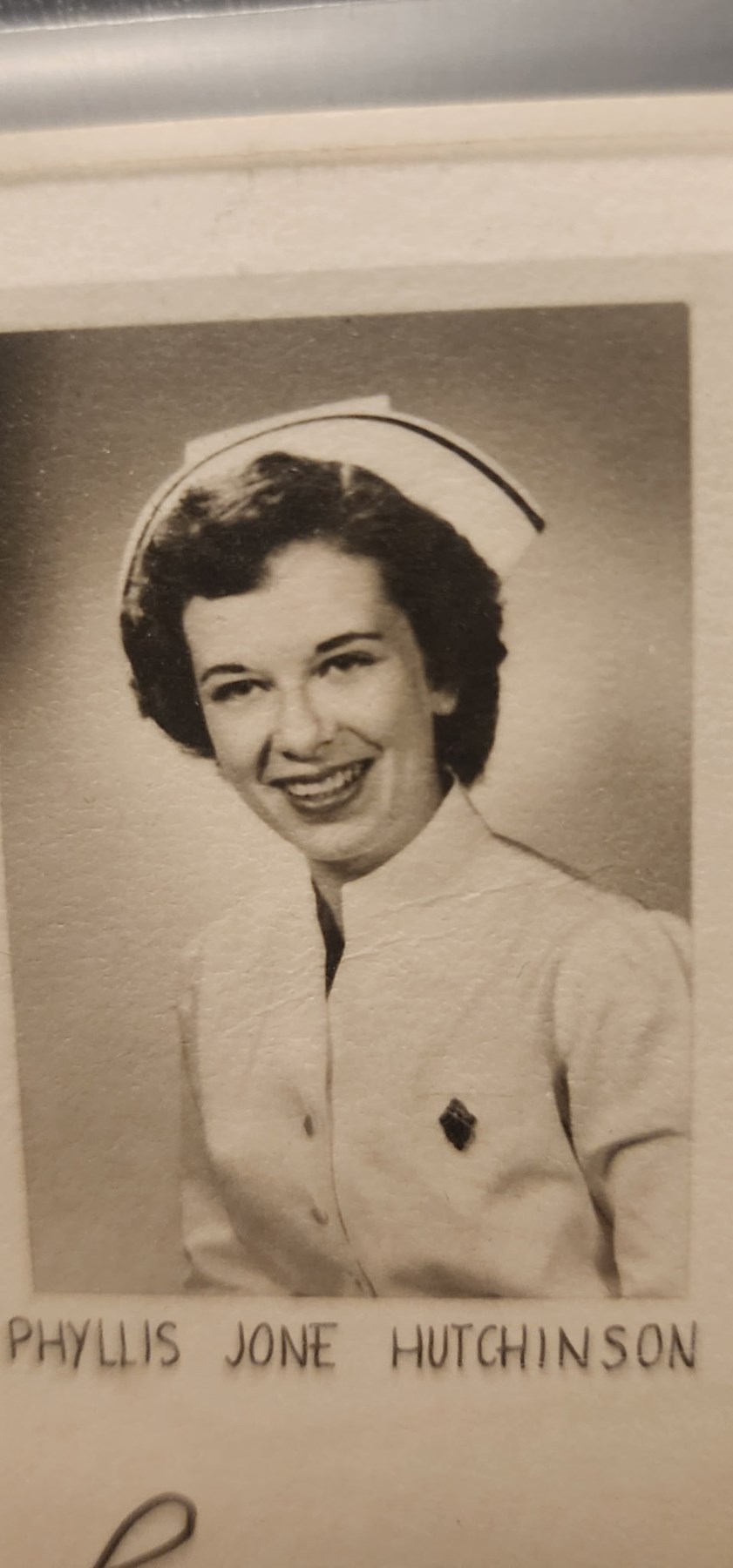 Obituario de Phyllis June Hutchison