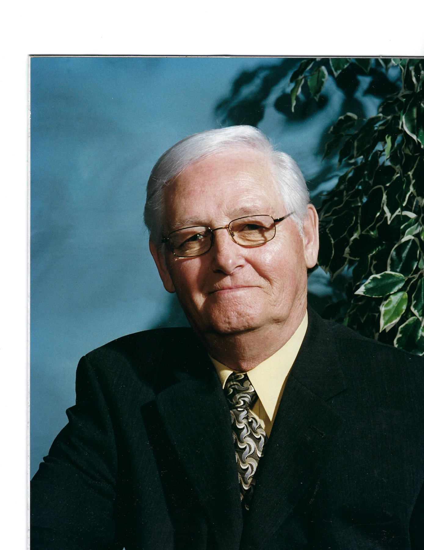 Obituary of Raymond Davidson