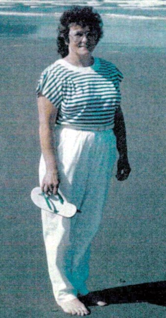 Obituary of Carol Evelyn Halls