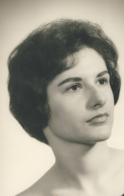 Obituario de Marianne Mastroluca Bartholomew