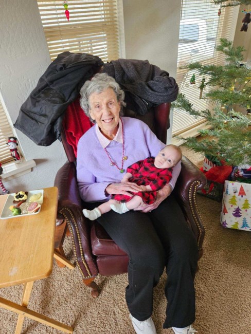 Obituary of Barbara Marilyn Charlton