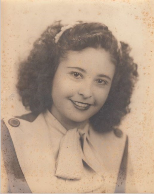 Obituario de Manuela "Meme" L. Esquivel