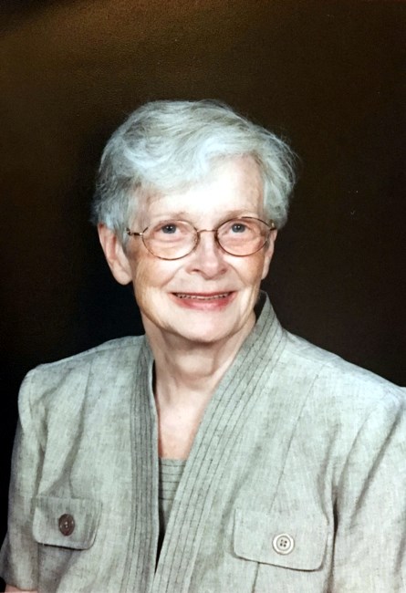 Obituary of Jacqueline Moore Carlisle